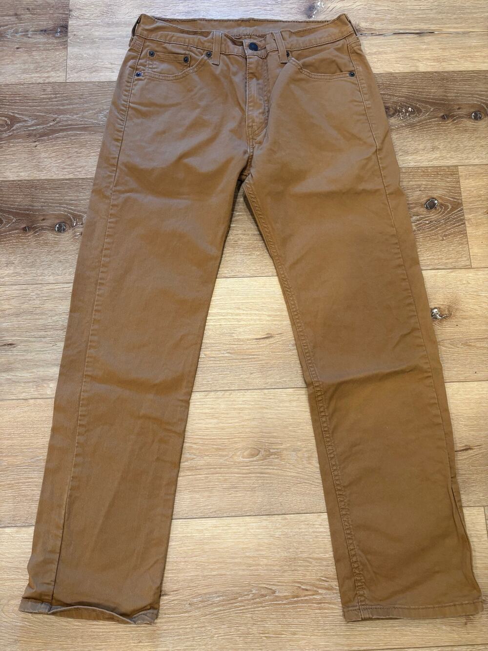 Men’s 505 Levi’s in Camel. Size 30 X 30